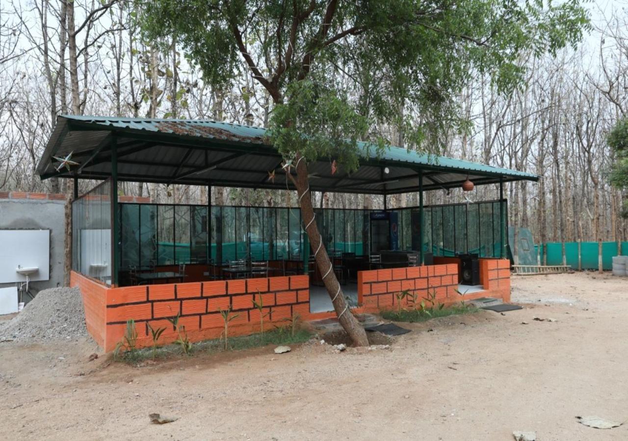 Hotel The Green Orchid Mysore Exterior foto